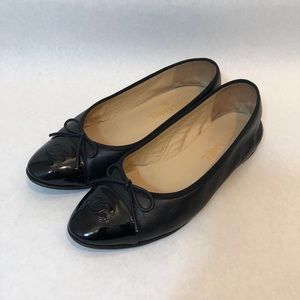 Chanel - Black Bow CC Logo Ballet Flats Sz 38